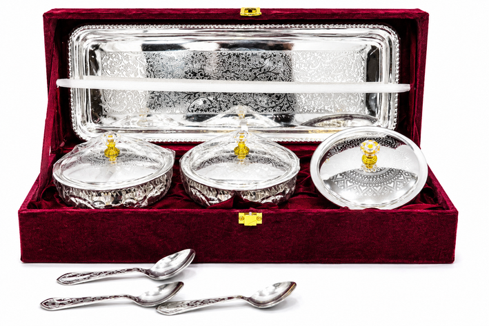 Premium Silver Finish 3-Piece Covered Bowl & Serving Tray Gift Set with Spoons